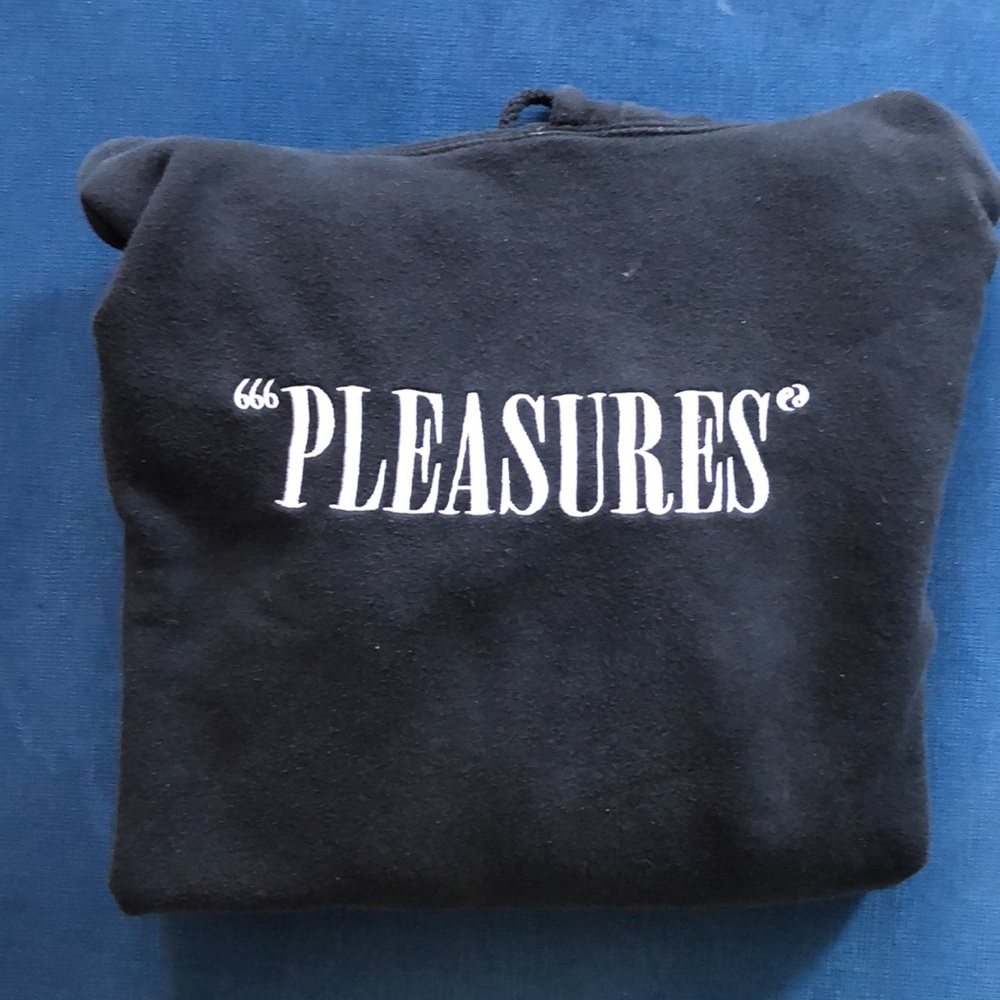 Playboy Pleasures Hoodie size unisex small - Picture 2 of 2